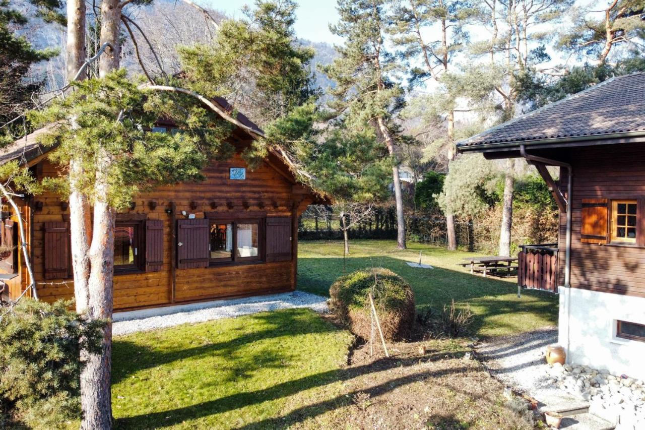 Le Chalet Bonheur Lathuile Exterior photo